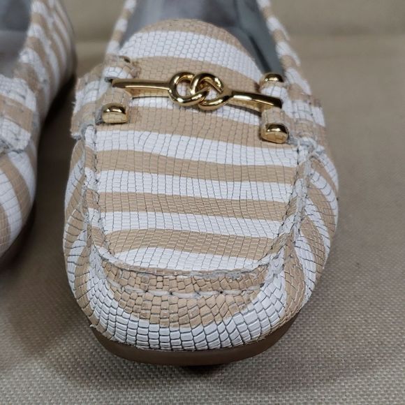 VITTORIA MENGONI LEATHER WOMENS LOAFERS Size 9 EUC - Picture 2 of 11